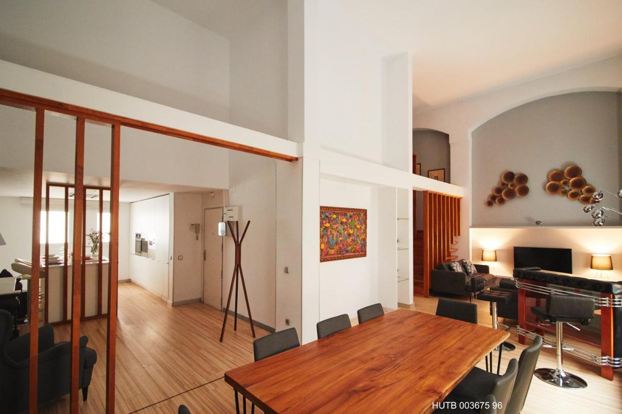 Alcam Alio Cine Apartment Barcelona Bagian luar foto