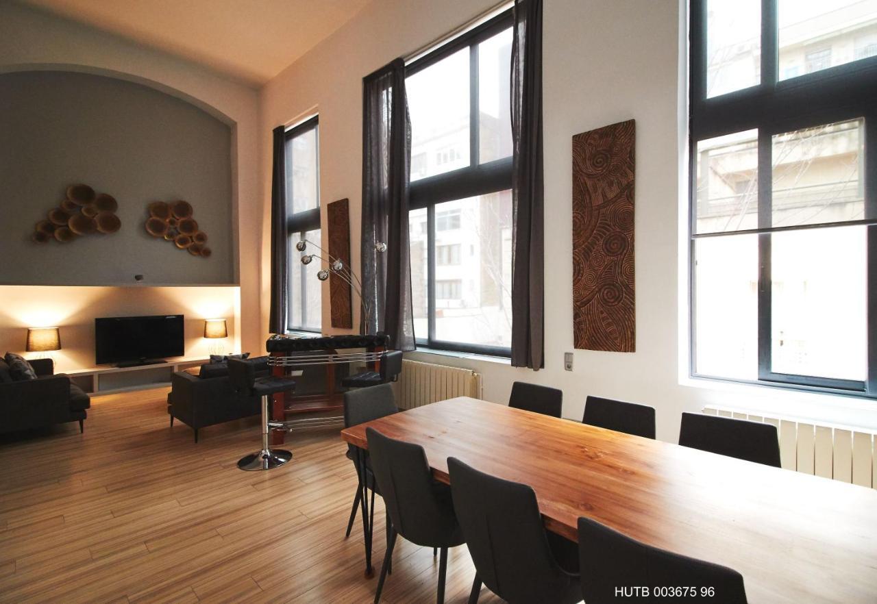 Alcam Alio Cine Apartment Barcelona Bagian luar foto