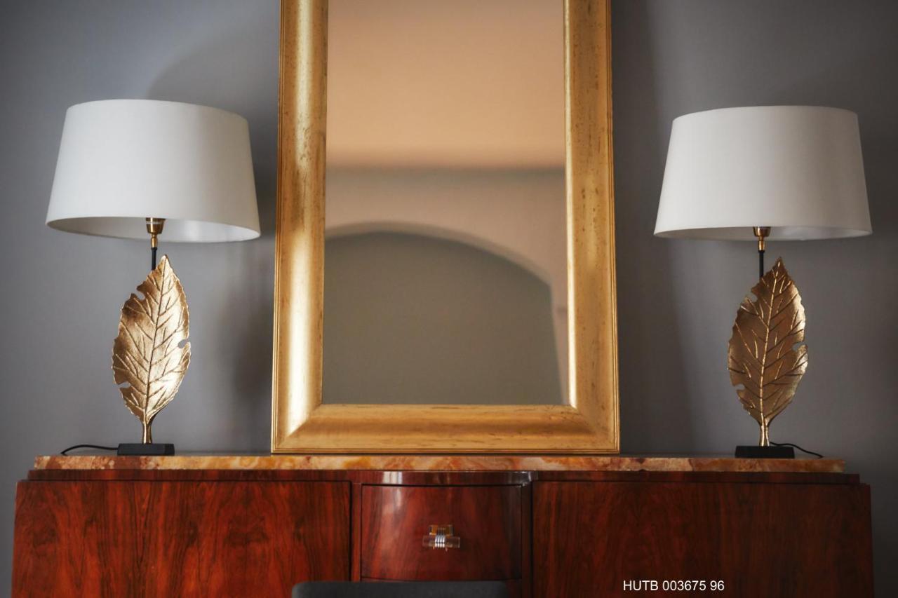Alcam Alio Cine Apartment Barcelona Bagian luar foto