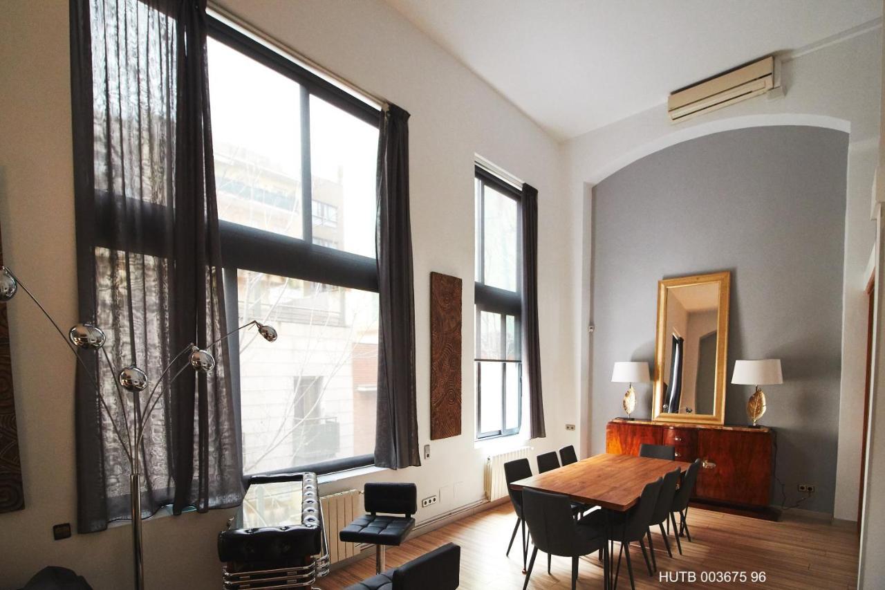 Alcam Alio Cine Apartment Barcelona Bagian luar foto