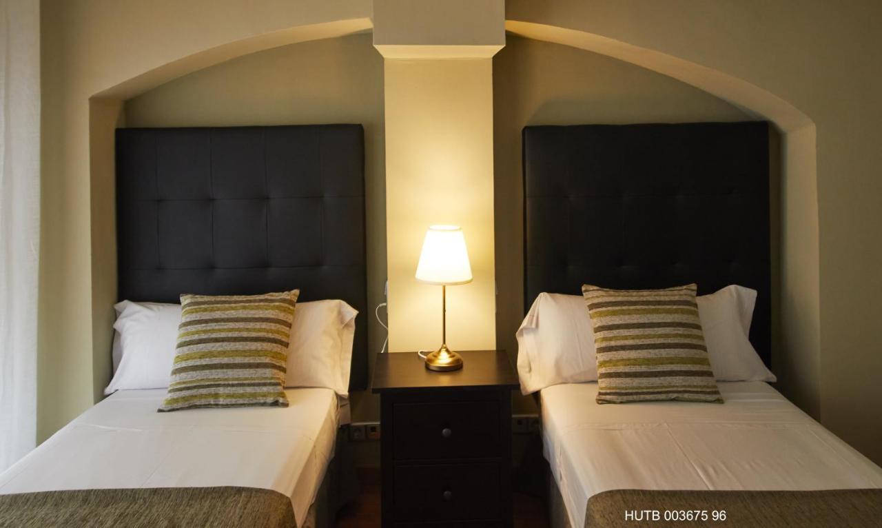 Alcam Alio Cine Apartment Barcelona Bagian luar foto